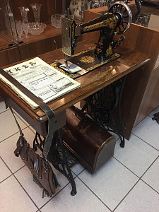Швейная машинка Зингер фото